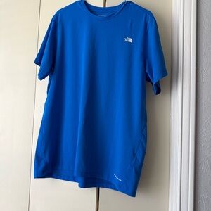 New Men's North Face adventure Tee hero Blue Large shirt sleeve flash dry